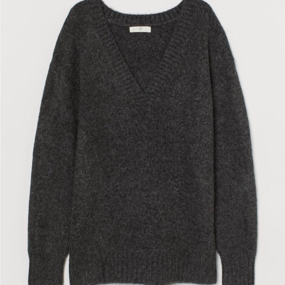 H&M Women's Oversized Dark Gray V-Neck Sweater size Small